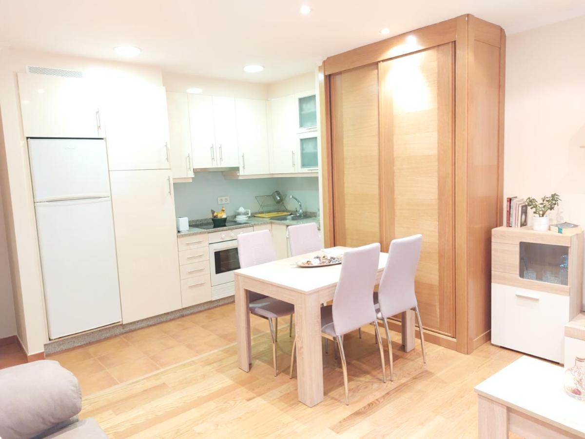 Apartamento Vieiro Con Plaza Garaje Gratis 圣地亚哥－德孔波斯特拉 外观 照片