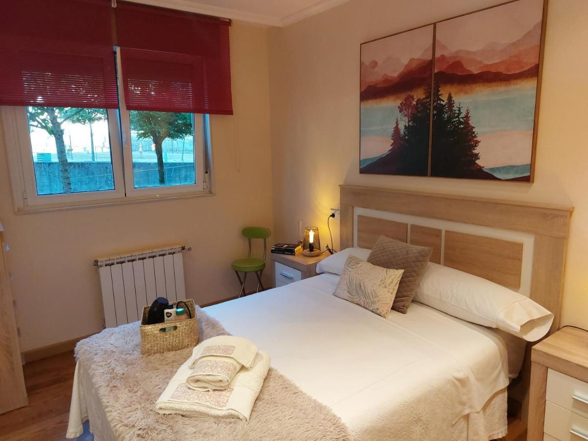 Apartamento Vieiro Con Plaza Garaje Gratis 圣地亚哥－德孔波斯特拉 外观 照片